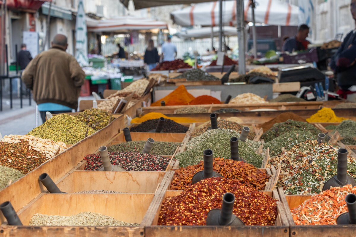 Epices dans le marché d'Ortygie à Syracuse