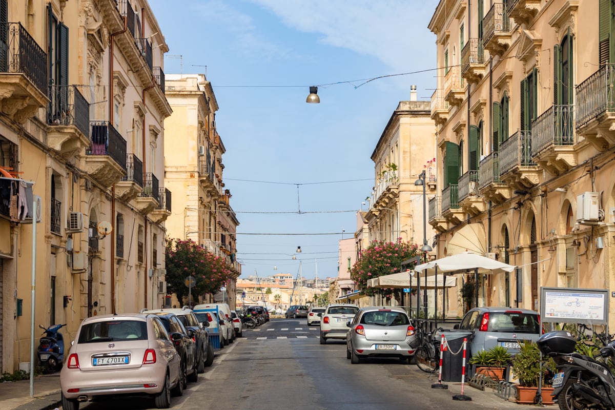 Rue de ville en Sicile